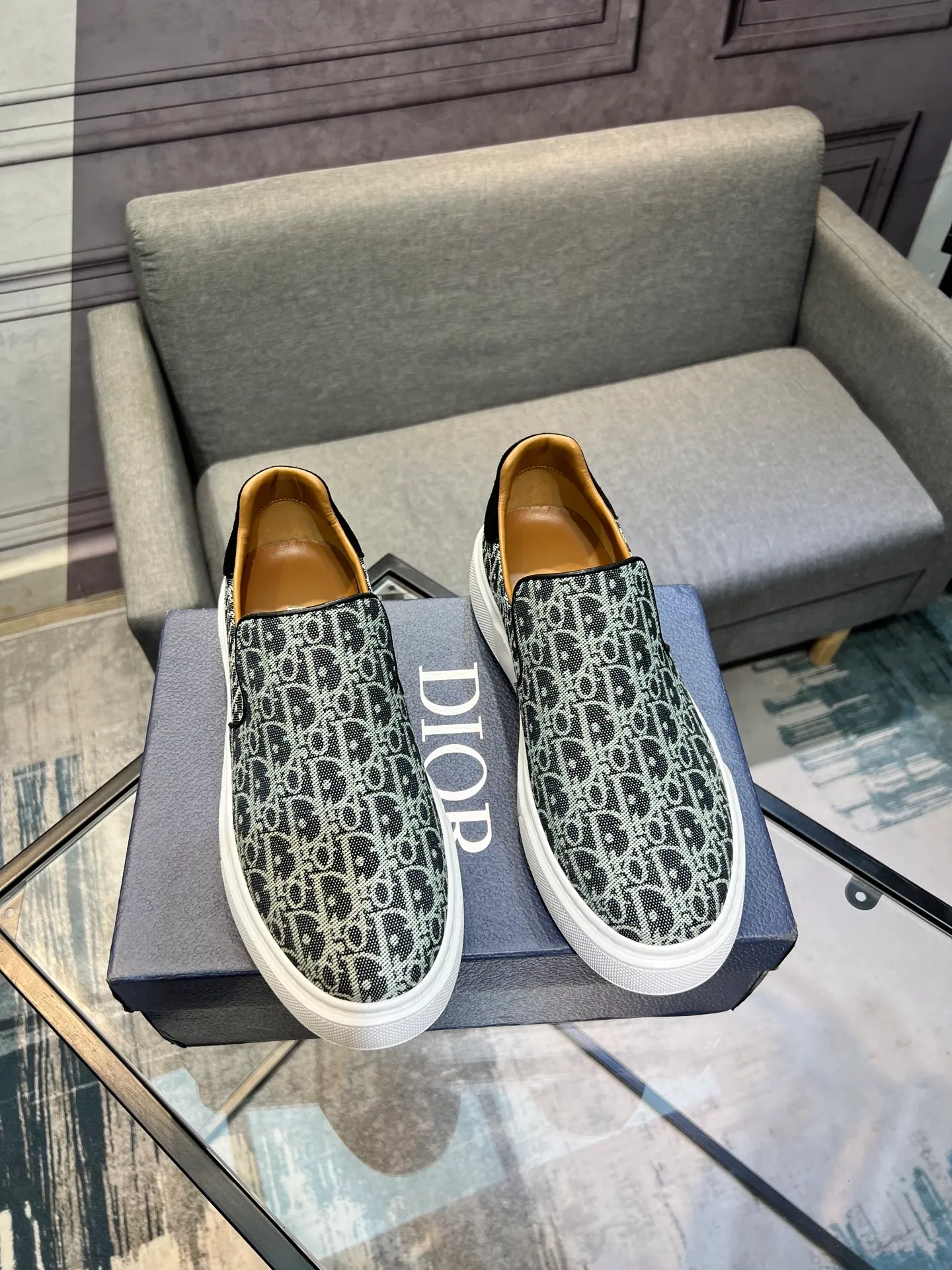 Men's shoes 💰380 The latest DiOr shipment, using imported top-grade jacquard fabric with cowhide design 👍 Breathable mesh lining, comfortable to wear, lightweight, original last mold, official website 1:1, private mold outsole, non-slip, color, multiple colors available, code number 38 to 44 (45 can be ordered)